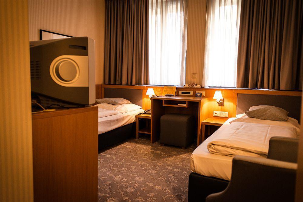 Townhouse Hotel Frankfurt am Main Ngoại thất bức ảnh