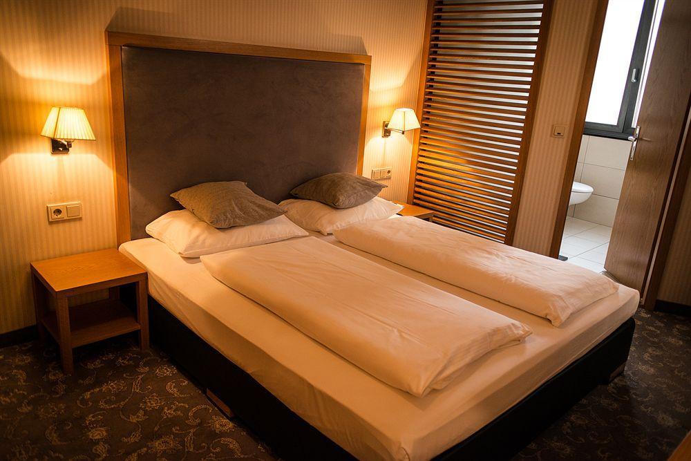 Townhouse Hotel Frankfurt am Main Ngoại thất bức ảnh